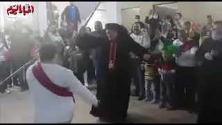 وصلة تحطيب بين مطران أبوقرقاص وطفل من ذوي الاحتياجات الخاصة