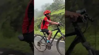 kya Khubsurat Mosam he Aaj 🤩🌧️🏔️🏔️🚴🚴🚴❤️👦