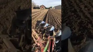 INGEKOCHT; KVERNELAND EG 85 PLOEG