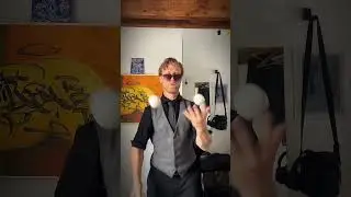 Trippy freestyle juggling💨👀    #tricks #flowarts #ballcontrol