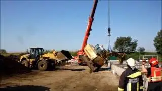 Freiwillige Feuerwehr der Stadt Hollabrunn - Baggerbergung  (18.08.2016)