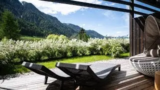 Urlaub in den S&uuml;dtiroler Alpen mit Dolomitenblick | mountain living Hotel La Casies