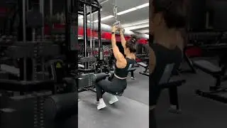 Close Grip (V Bar) Pulldown