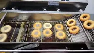donut making machine #donutmachine #donut #donuts #donutday #donutmaking