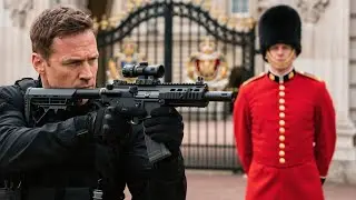 U.S. Intelligence Agent Aims Weapon at Royal Sentinel&mdash;Within Moments, the Palace Is Surrounded