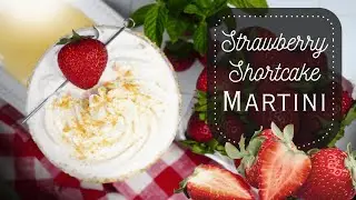 Strawberry Shortcake Cocktail | Sweet Dessert Drink Recipe 🍓🍰