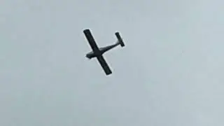 Piper tomahawk plane flying in the sky ✈️