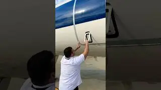 That&rsquo;s a $15,000,000 Jet.  #Gulfstream #Door