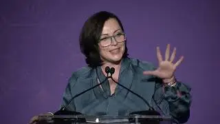 Dagmara Dominczyk Presents AAM Award to Arian Moayed