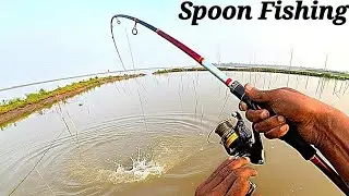 Hidden Rural Fishing Spot Revealed || Lure Fishing In A Quiet Village Canal🎣🤠