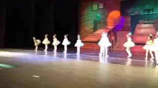 Kyndall Mae trying to steal the show!