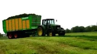 Sianokosy 2014 JD 6820 + Joskin Silo-Space 20/40 - podjazd pod g&oacute;rkę ( engine sound )