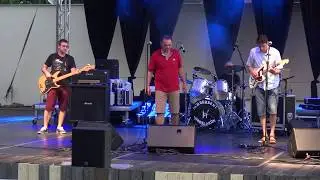 Megd&ouml;bbent V&aacute;roslak&oacute;k - Titkos utakon