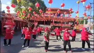 STI KOTA MALANG SASANA SEBARI LINE DANCE GONG XI FA CAI Sambut Tahun baru Imlik