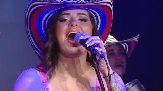 SON DE AZÚCAR DE COLOMBIA - MUJER LATINA CUMBIA
