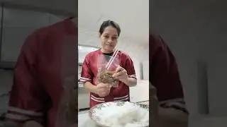 Lucky six fingers  is live healthy vegetables with dilis