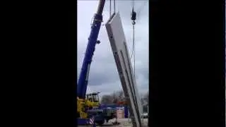 Schmid Fertigteile GmbH - D&ouml;singen - Aufstellen einer &uuml;ber 9,00 m hohen Hohlwand/Wand