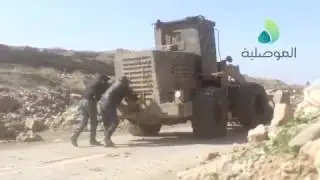 الموصلية ترافق قوات النخبة بالشرطة الاتحادية خلال اقتحام حي الطيران بالجانب الايمن من الموصل