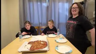 Review of Vito and Nick's Pizza, Chicago, IL - Chicago Pizza Review
