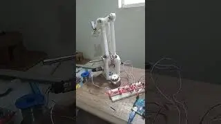 em breve vou fazer um tutorial de como construir um  robo  utilizando universal g code sender