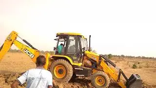 JCB Backhoe Amazing Work on Mud - JCB Collecting Mud and Leveling Ground lll