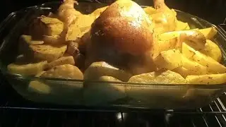 Pule me patate ne furre🍗Chicken with potatoes in the oven,a taste that brings the family together