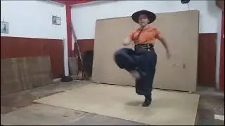 malambo yasim fauo ensayo academia tradici&oacute;n gaucha Tucum&aacute;n