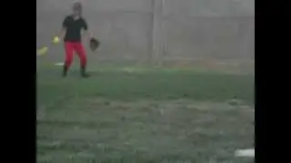 Entrenamiento Dos Hermasnas Sofbol, Luna 2.AVI