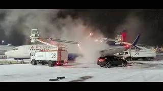 The AOG mechanic- aircraft de-icing operation s