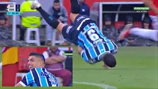 Luis Su&aacute;rez Hilarious Fish Flip Dive