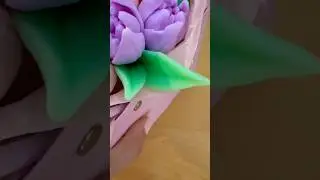 tulip petals🌷soap🧼 лепестки тюльпана #soapflowers #foryou #art #мыловарение #мыло #soapart #diy