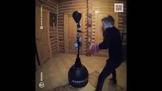 Nikita Kasyanov on the Boxing Bar