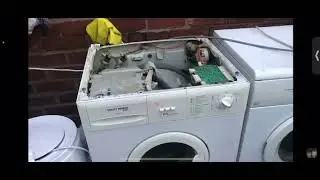 My lovely Bendix auto washer 1000 loviey spinning omg I love it I love fudge d jack njrisjsjigdisi