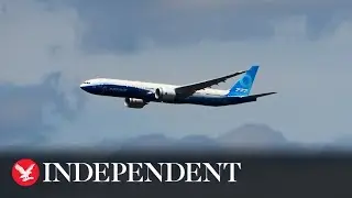 Boeing 777X jet performs staggering steep take off