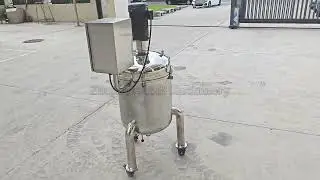Moveable small 100L stainless steel liquid mixing tank with agitator