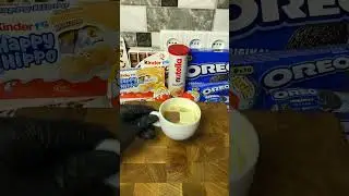 Oreo & Kinder Duo Mug Cake