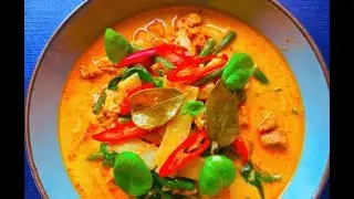 Red Curry Chicken &ndash; Thai Coconut Curry (Spicy, Sweet & Savory 🇹🇭🔥)