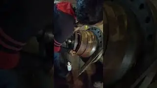 vibrating screen bearing housing Fitting work. #machine #vibratingscreen #youtubeshorts