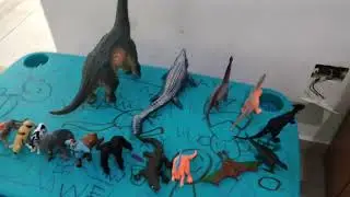 Animal dinosaur size comparison toy 