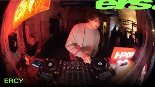 23.10.25 ERCY | RADIO IN VETRINA