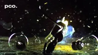 falling light bulbs - recorded in slow motion with pco.dimax