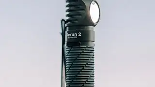 pr&eacute;sentation de la frontale olight perun2  puissance et qualit&eacute;