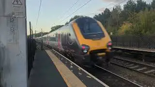Double Cross Country Class 220 - 220018 and 220024 passing Outwood (22/09/25)