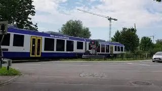Bahnübergang Schondorf Uttinger Straße. ++ Große Wechselblinker Anlage von Siemens