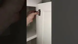 Ограничитель петель дверцы шкафа! #cabinet #cabinetdoors #diyprojects #homediy
