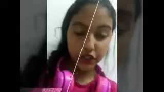 100 camadas de batom.