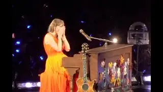 Italian crowd singing 