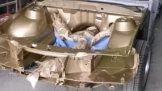 VL Calais Show Car Engine Bay & Boot Floor 1st Coat of Clear