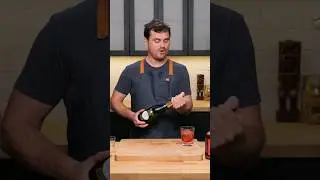 🍾 Бармен открывает бутылку шампанского (легко и профессионально)