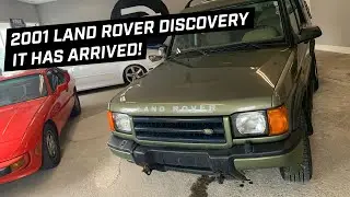 Our 2001 Land Rover Discovery 2 has arrived!